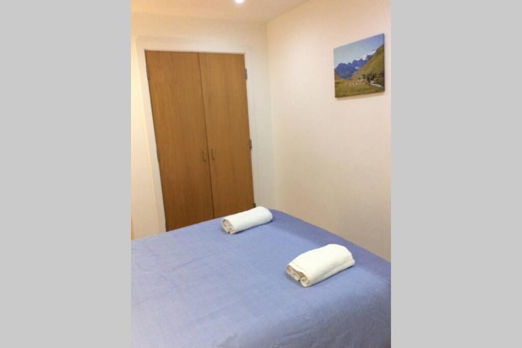 Max'Em Lexington Luxury Apartment Slough Buitenkant foto